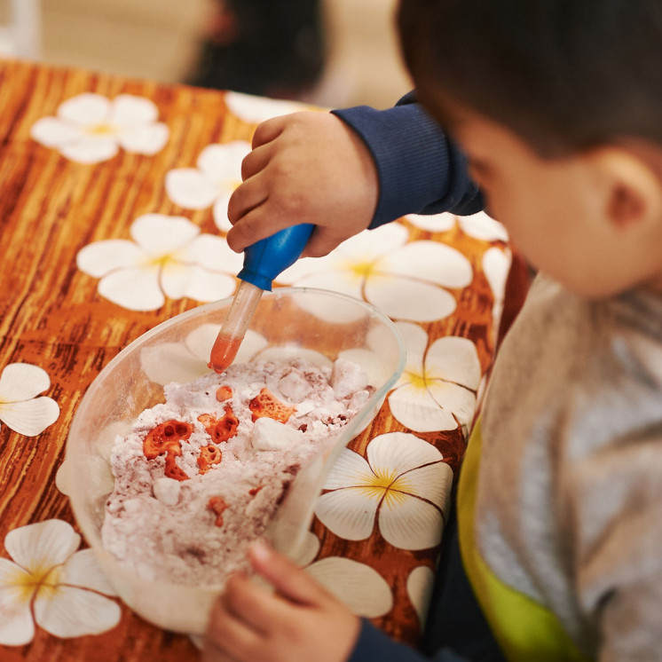 Crafting at Busy Bees Apollo Rosedale Albany Childcare 
