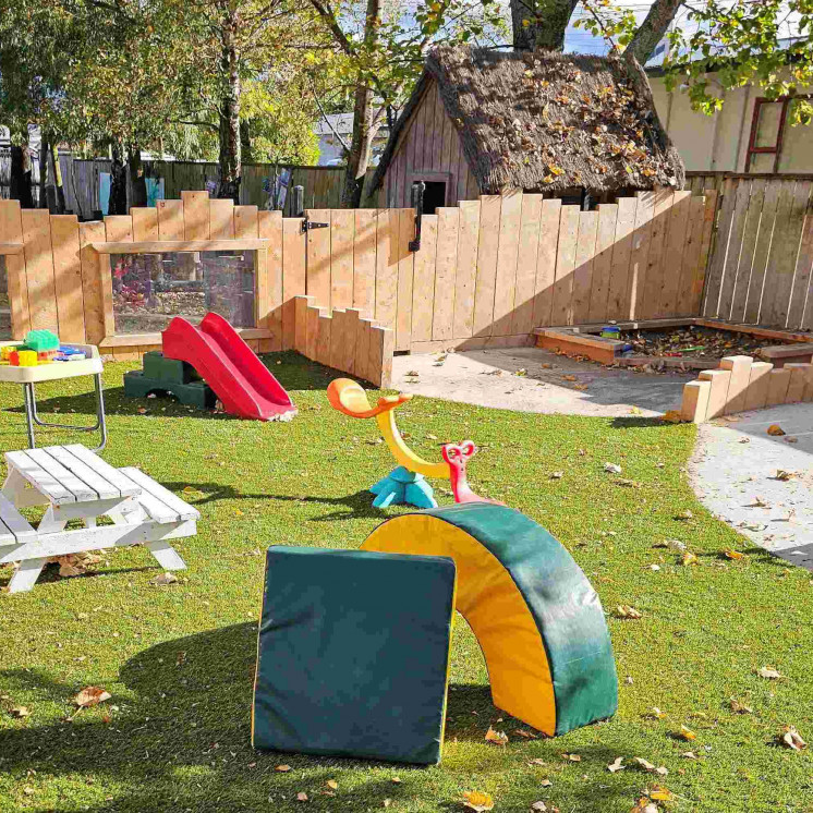 Busy Bees Carterton nursery outdoor environment