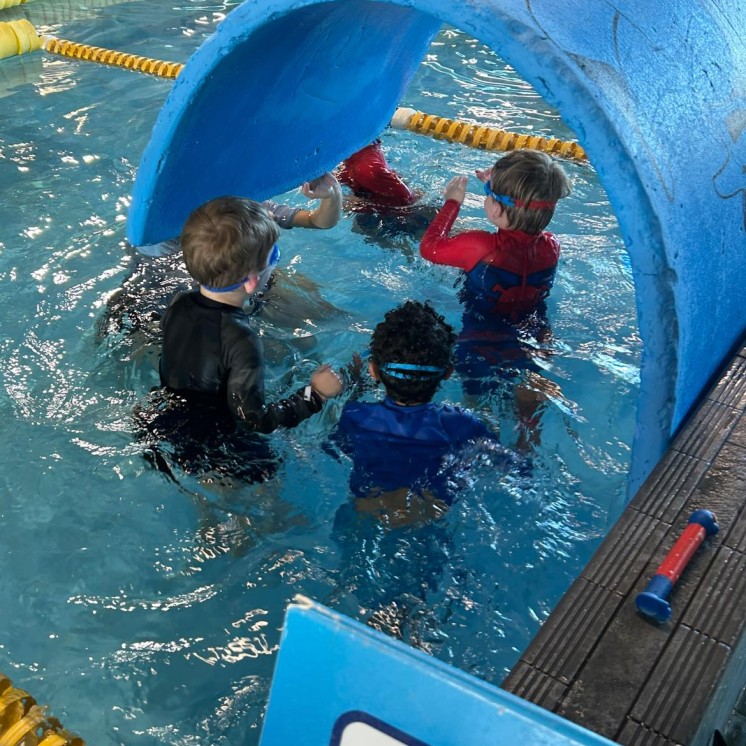 Busy Bees Featherston Street playing in the pool