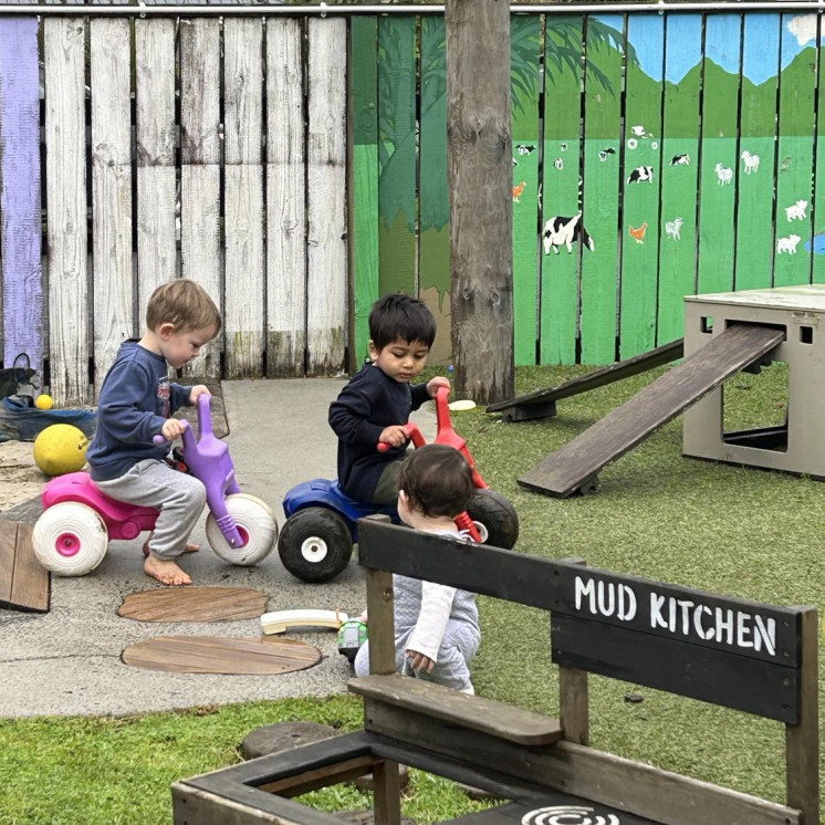 Mud kitchen and bike track at Busy Bees Kerikeri Nursery 