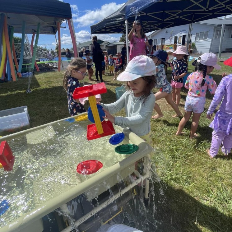 Busy Bees Mangakakahi outdoor water play