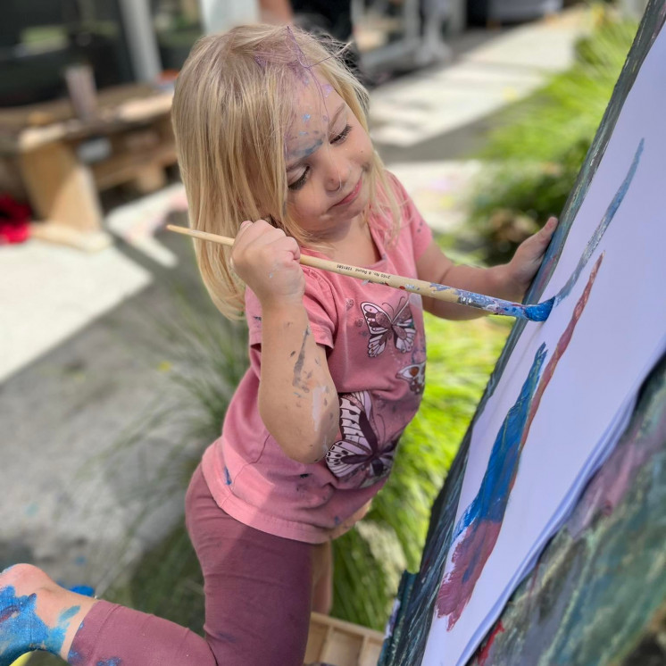 Outdoor Painting - Busy Bees Silverdale 