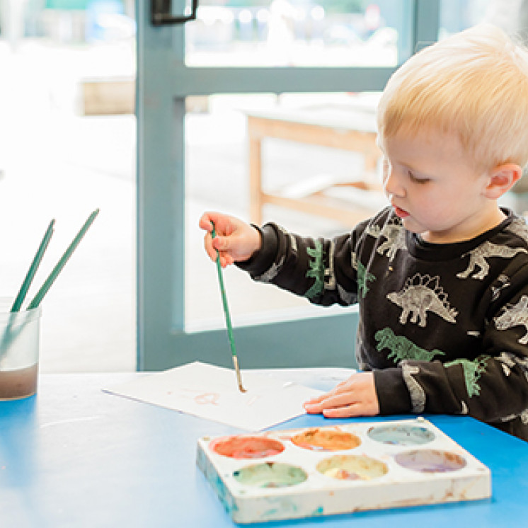 Painting art at Busy Bees Waitara