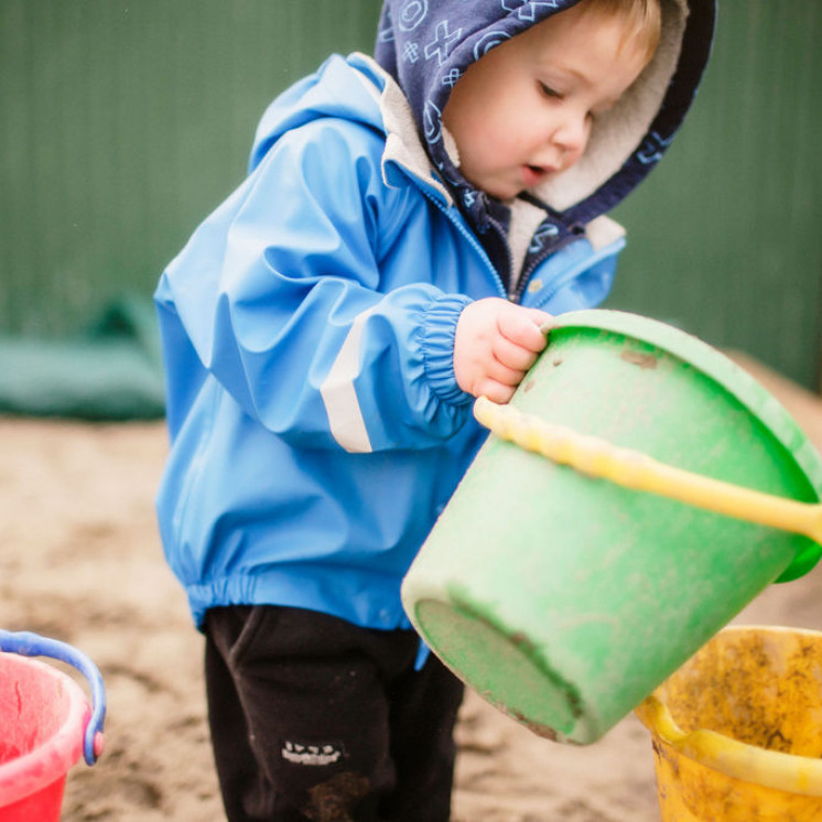 Toddler outdoor play at Silverstream Early Learning by Busy bees